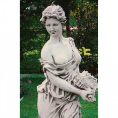 Wasserspeier Frau mit Muschel